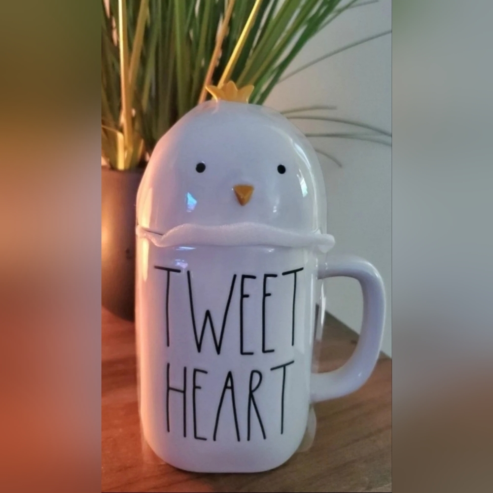 RAE DUNN: Tweet Heart Chicken Mug